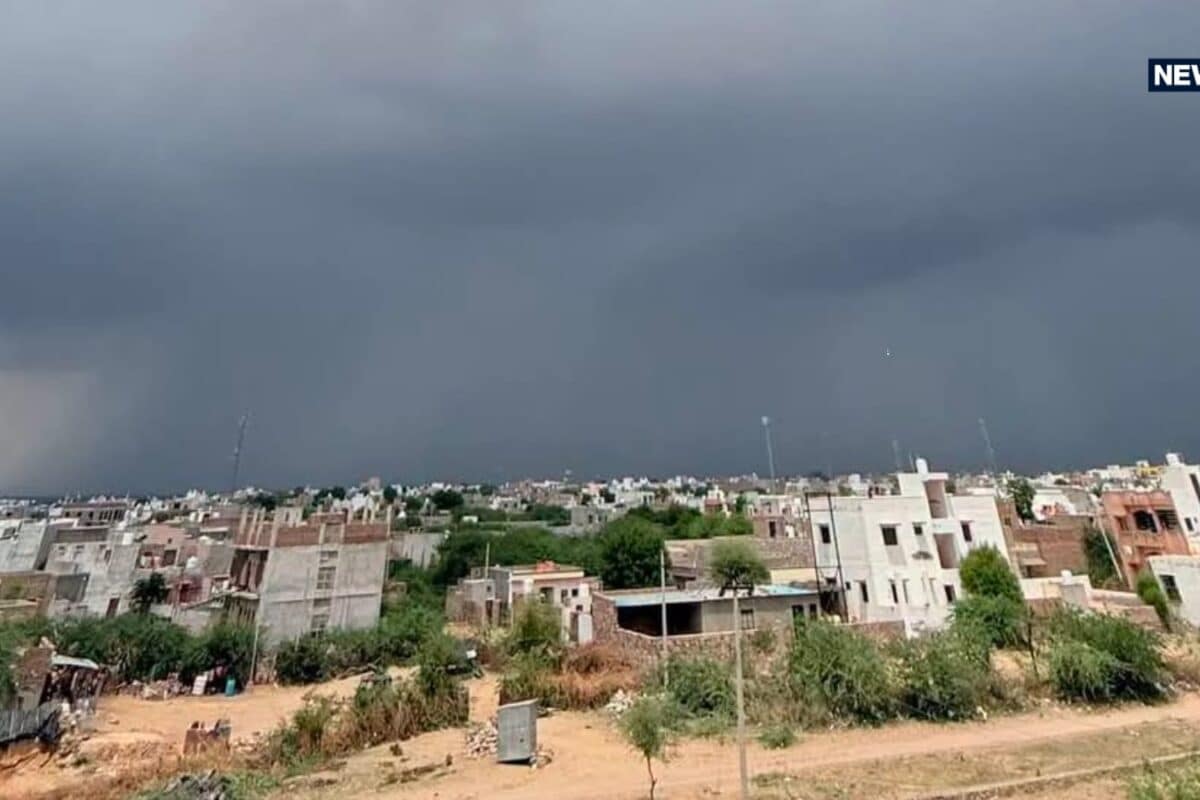 Rajasthan Aaj ka Mausam: राजस्थान में लो प्रेशर एरिया ने बढ़ाई आफत, बांसवाड़ा और डूंगरपुर में रेड अलर्ट, तेज बारिश का खतरा