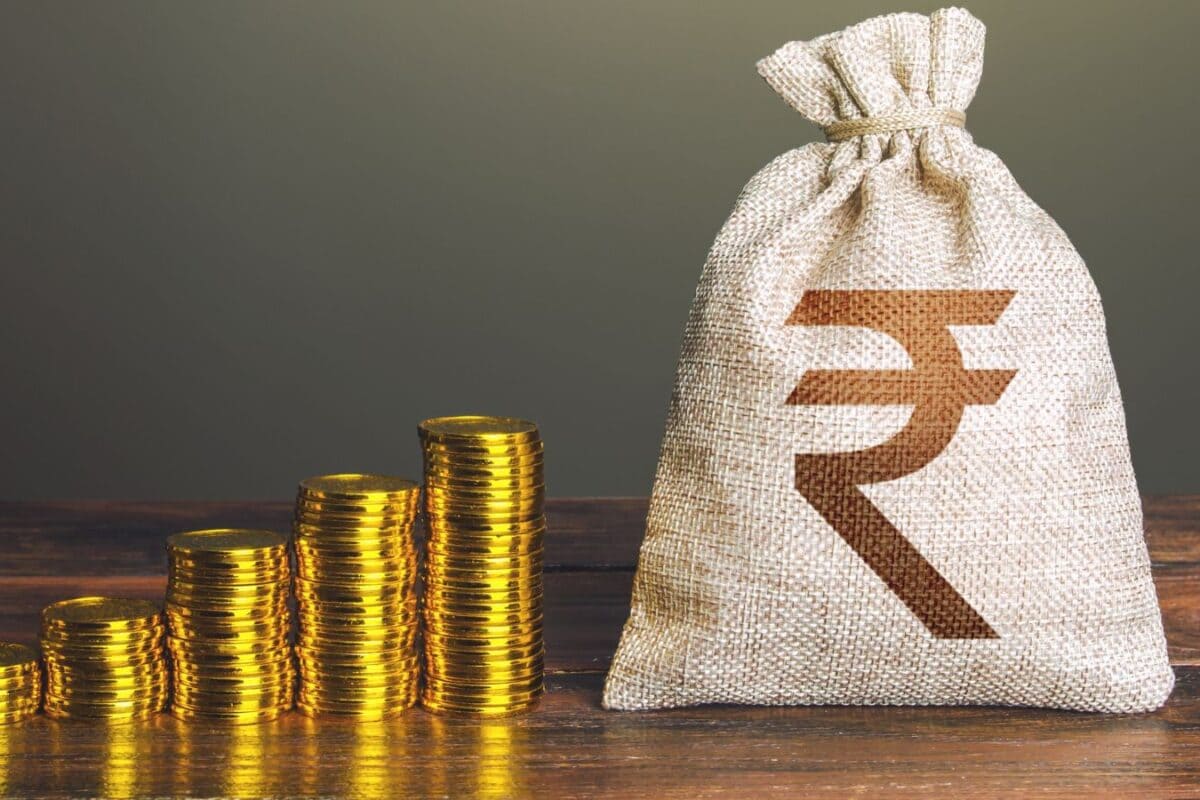 Bank Income : कर्ज नहीं कमीशन से कमा रहे सरकारी बैंक एसबीआई ने सबसे ज्यादा मुनाफा पीटा आखिर ऐसा क्या बेच रहे