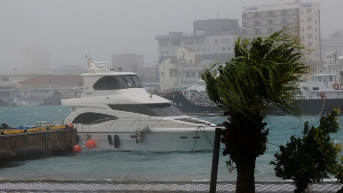 Typhoon Bavi Update: China Evacuates 1.8 Million People Death Toll Rises in Philippines Taiwan and Japan Hit Hard - News18 हिंदी