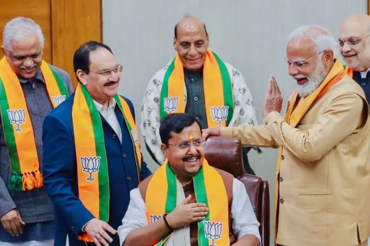 पीएम नरेंद्र मोदी से अमित शाह नितिन नवीन और बीएल संतोष की मीटिंग दिल्ली वाया लखनऊ टू पटना में ये 13 अटकलें