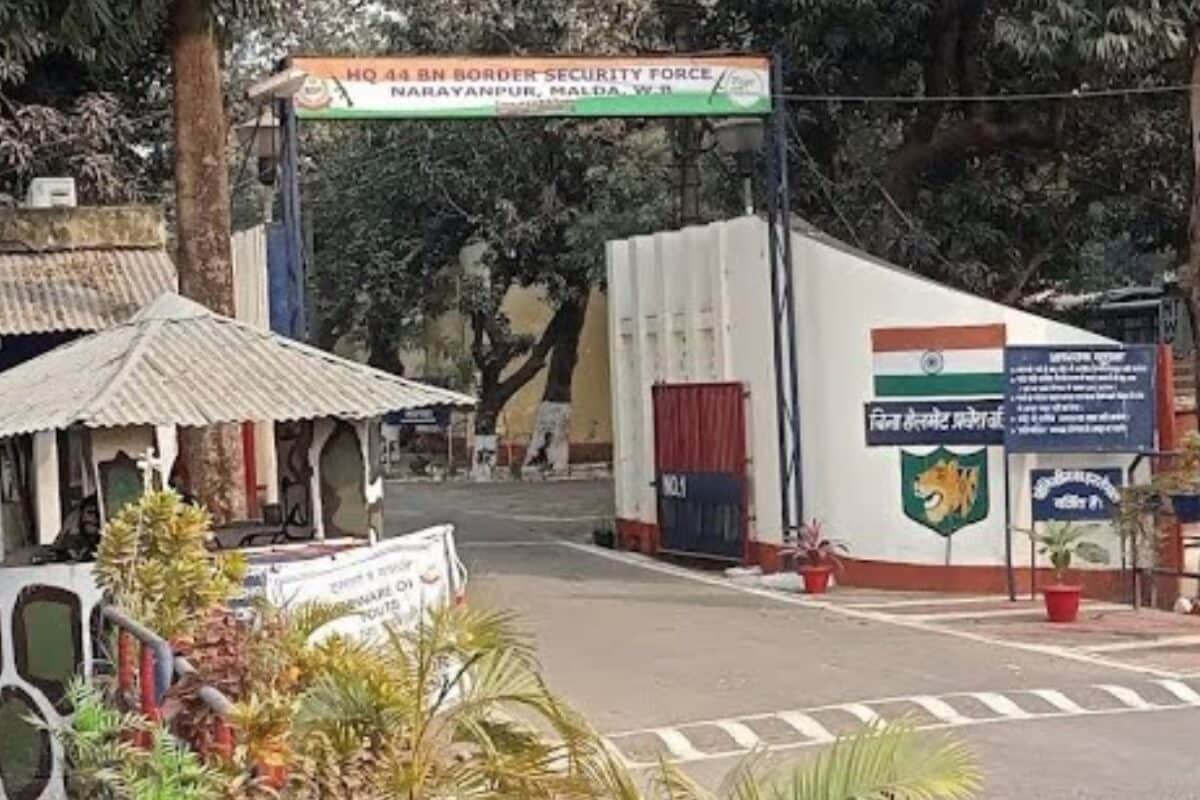 बांग्‍लादेश बॉर्डर के समीप BSF सेक्‍टर हेडक्‍वार्टर में मचा बवाल दो जवानों की मौत कैंप में मची अफरातफरी