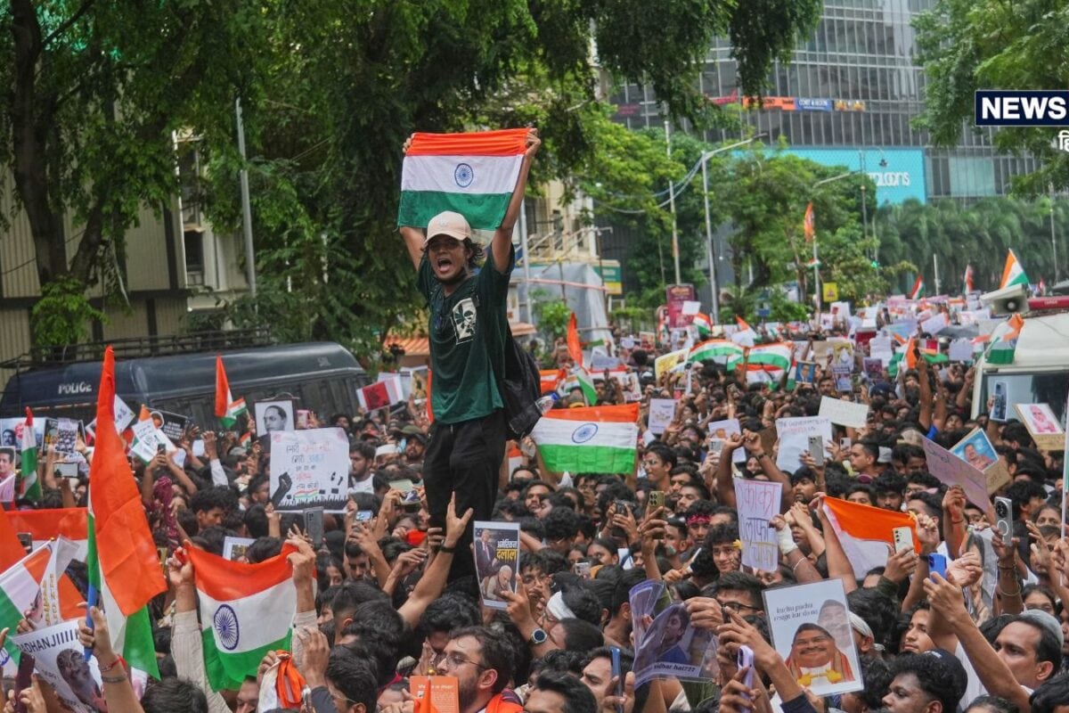 जीरो नंबर पर सेलेक्शन सवाल सही जवाब गलतपेपर लीक पर बवाल के बीच ये 2 खबर पढ़ कर माथा पीट लेंगे आप