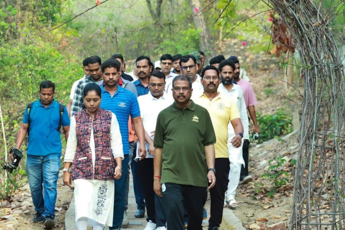 Dharmendra Pradhan Education: कितने पढ़े-लिखे हैं शिक्षा मंत्री धर्मेंद्र प्रधान इस विषय में है मास्टर डिग्री