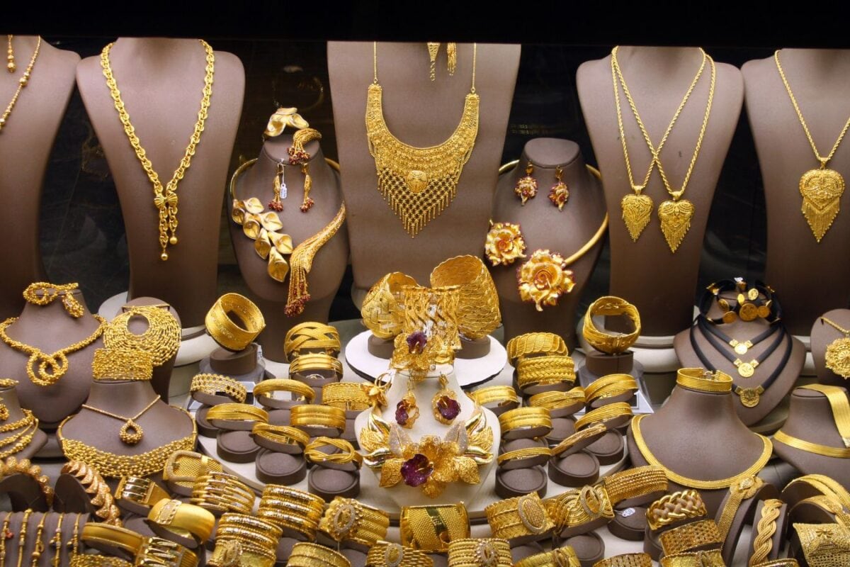 Gold Silver Rate Today: सोना 1.49 लाख पार, चांदी भी हुई महंगी, आज 5 से 10 ग्राम के झुमके कितने रुपये में बनेंगे