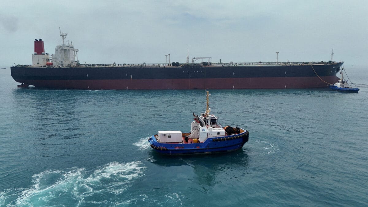 Hormuz Crisis | Indian Ship in Hormuz | होर्मुज से जहाजों को सुरक्षित निकालने का भारत ने बना लिया प्लान, हर नाविक पर पल-पल रहेगी नजर Hormuz Crisis | Indian Ship in Hormuz | होर्मुज से जहाजों को सुरक्षित निकालने का भारत ने बना लिया प्लान, हर नाविक पर पल-पल रहेगी नजर