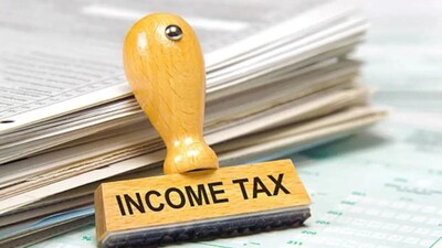 SFT में रिपोर्ट होना और उस रकम पर टैक्स लगना दो अलग बातें होती हैं.