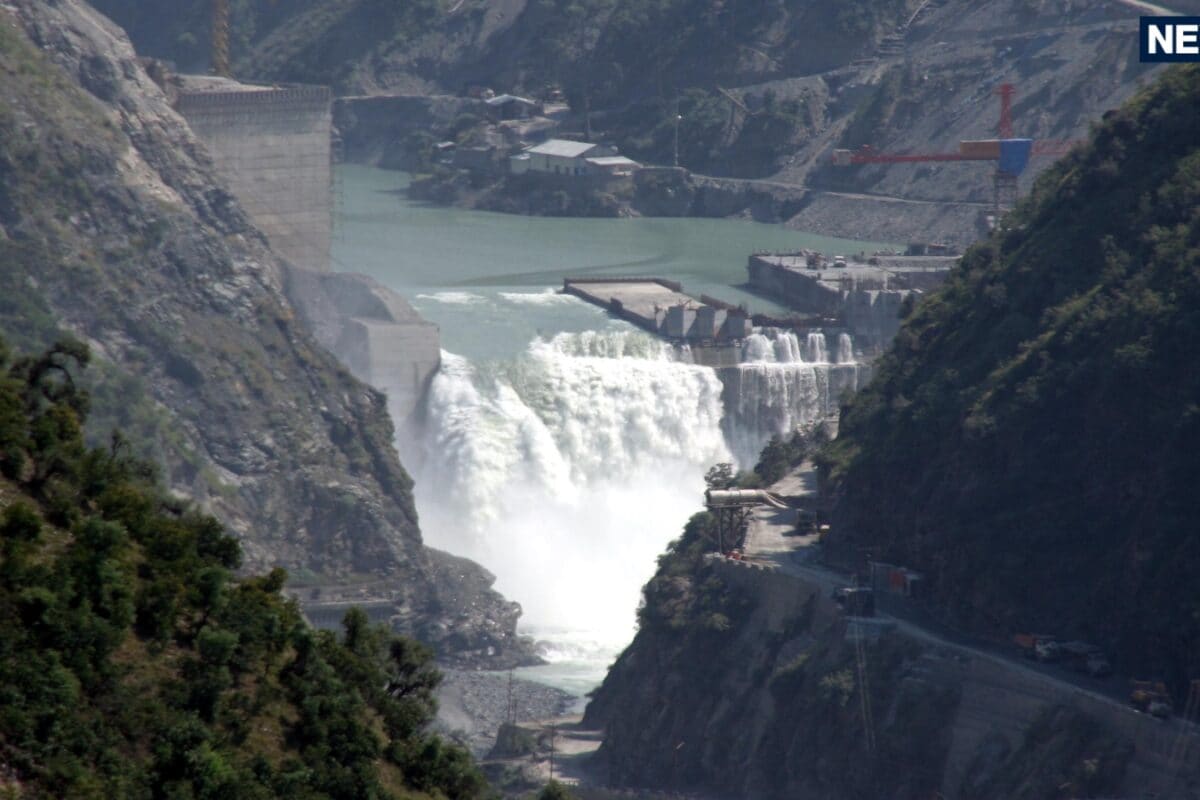ब्रह्मोस से भी गहरी चोटभारत के वार से बिलबिला रहा पाकिस्‍तान बचा लो-बचा लो की लगा रहा गुहार पता चली औकात