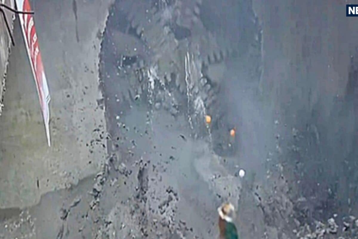 Kolkata Metro News: कोलकाता मेट्रो पर्पल लाइन टनलिंग का काम पूरा एस्प्लेनेड से सीधे जुड़ेगा जोका फटाफट पूरा होगा सफर