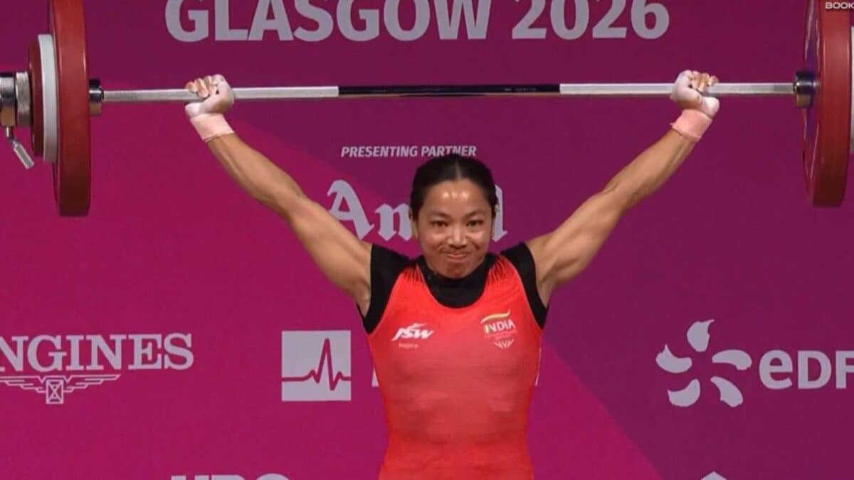 CWG 2026: मीराबाई चानू की 'गोल्डन हैट्रिक', कॉमनवेल्थ गेम्स में लगातार  तीसरा गोल्ड मेडल जीता - News18 हिंदी