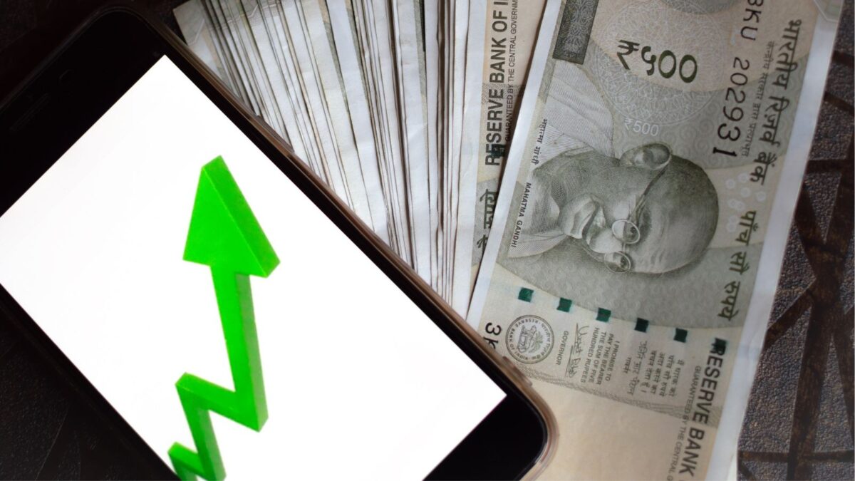 Plastic Note : कागज की करेंसी से कितना अलग होगा प्लास्टिक का नोट, सबसे पहले आएंगे 10 और 20 के नोट Plastic Note : कागज की करेंसी से कितना अलग होगा प्लास्टिक का नोट, सबसे पहले आएंगे 10 और 20 के नोट