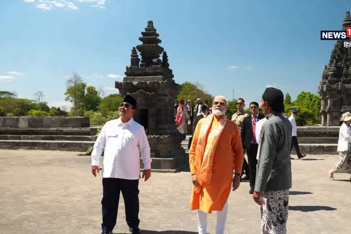 भगवा कुर्ता, माथे पर त्रिपुंड और दिल में भक्ति की भावना; जब PM मोदी पहुंचे इंडोनेशिया के मंदिर