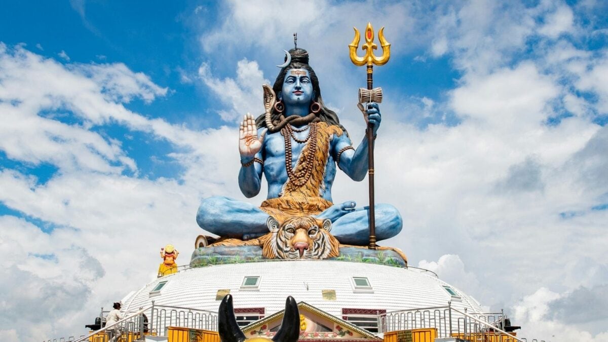 अमृत से पहले निकला था दुनिया का सबसे खतरनाक कालकूट विष, आखिर क्यों पिया भगवान शिव ने अमृत से पहले निकला था दुनिया का सबसे खतरनाक कालकूट विष, आखिर क्यों पिया भगवान शिव ने