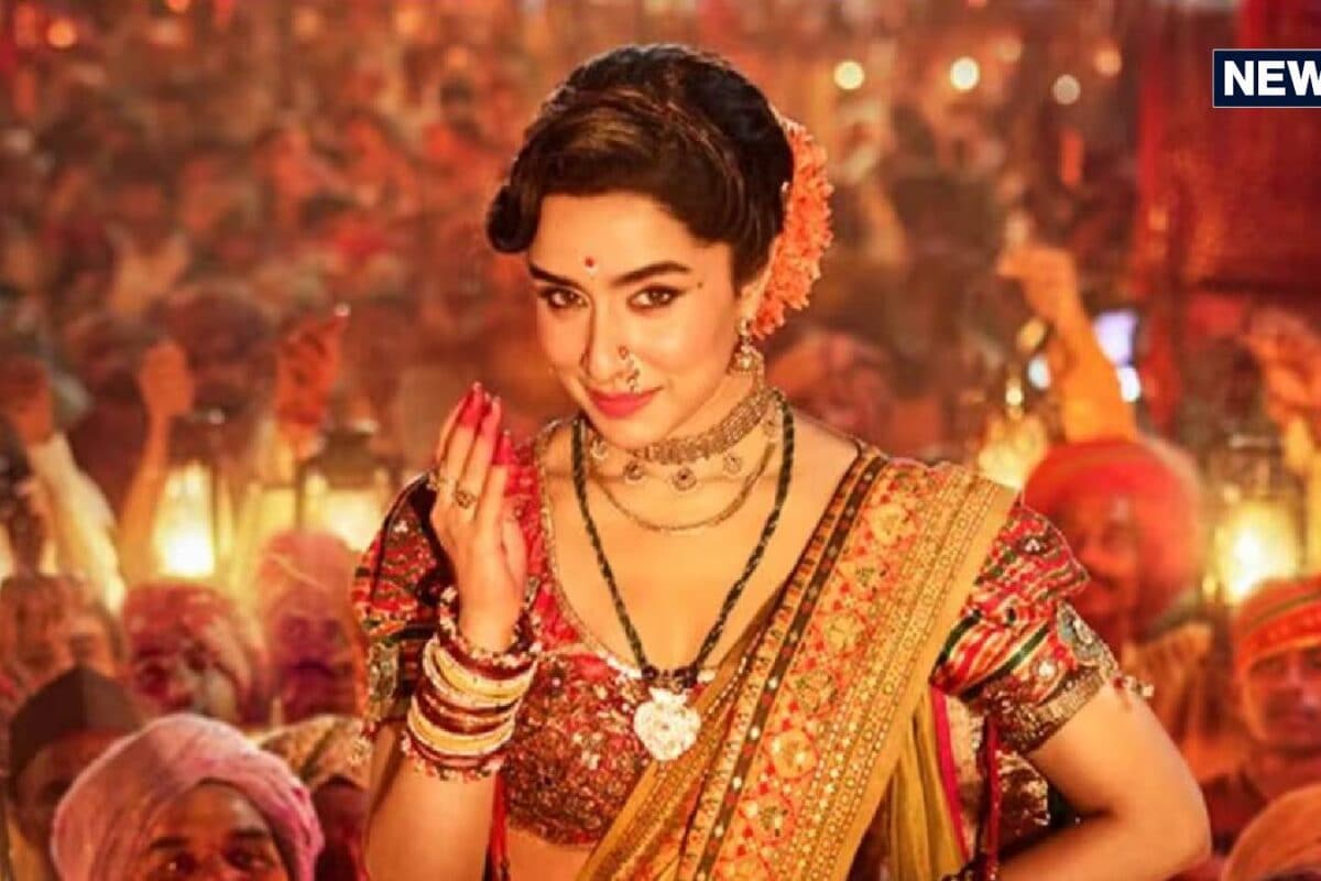 यश की 'टॉक्सिक' का है बॉक्स ऑफिस पर खौफ, श्रद्धा की 'ईठा' हटाएगी कदम? सामने आया बड़ा अपडेट