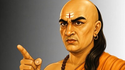 Chanakya Niti: बच्चों के सामने न करें ये 4 गलतियां