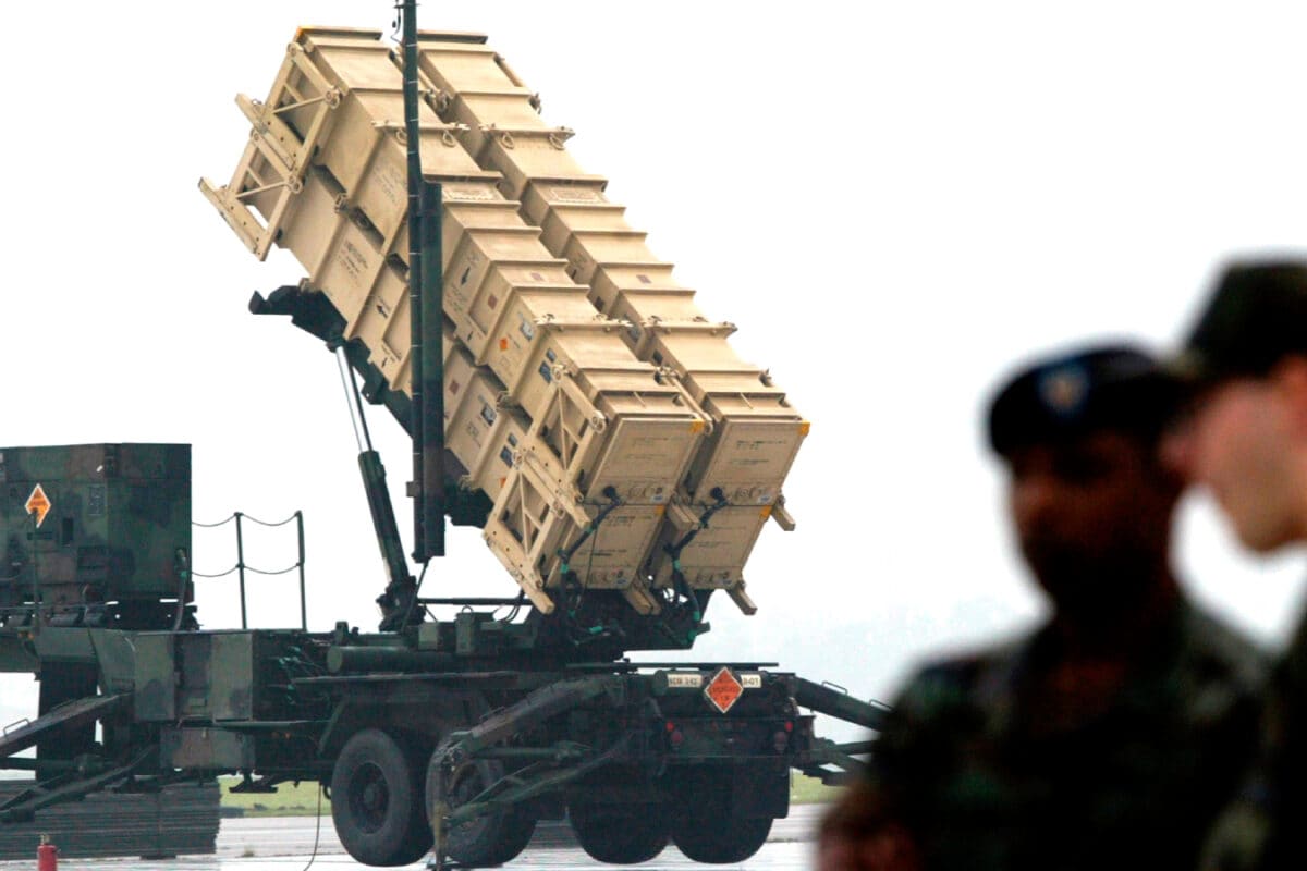 चीन से लड़ने की धमकी देते हैं ट्रंप, ईरान ने निकाला THAAD-Patriot का दम, अब खरीदनी पड़ रहीं पुरानी