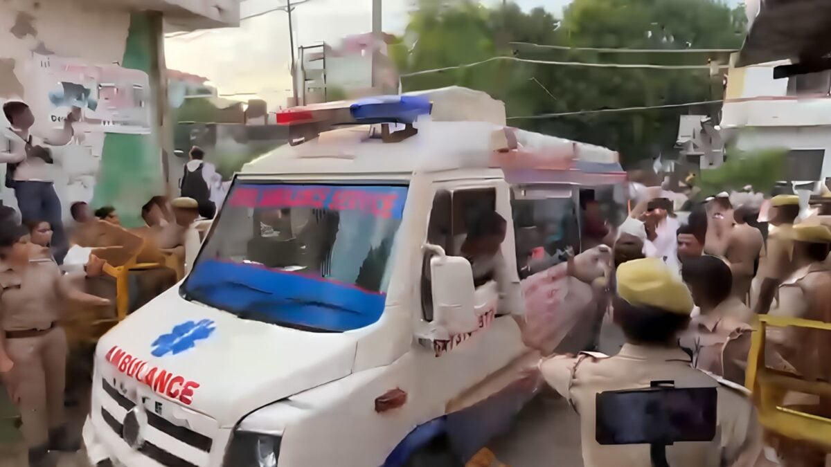 Atiq Ahmed Son Abaan Funeral | Abaan Dead Body | Abaan Dead Body By Ambulance Atiq Ahmed Son Abaan Funeral | Abaan Dead Body | Abaan Dead Body By Ambulance