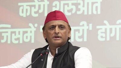 तीसरी राज्यसभा सीट की हवा से 403 के मैदान तक कैसे पहुंचे अखिलेश? अंतिम वक्त में सपा की बदली रणनीति समझिए