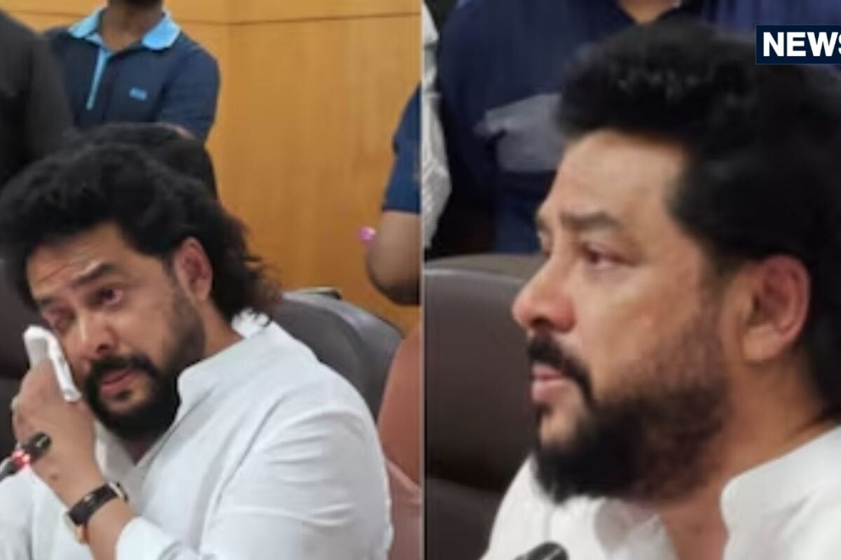 कर्नाटक की शिवकुमार सरकार में भूचाल मंत्री नागेंद्र ने रोते हुए दिया इस्तीफा वाल्मीकि घोटाले में आया था नाम