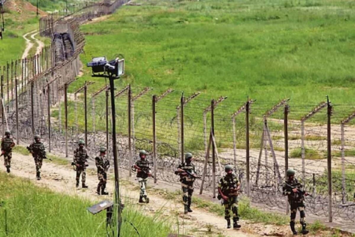 त्रिपुरा: बांग्‍लादेश सीमा पर BSF जवान को क्‍यों चलानी पड़ी गोली एक की मौत फिर चरम पर पहुंचा तनाव