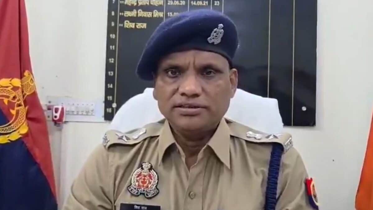 Bnada Momos News: मोमोज है या जहर... बांदा में दिखा कहर, खाते ही बिगड़ी छात्रों की तबीयत, 2 की मौत