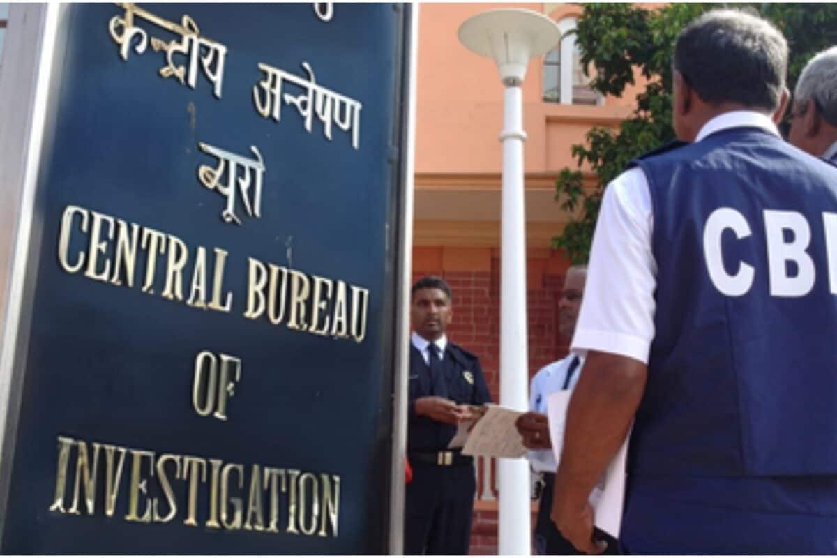 पहले 20000 मांगे फिर 10000 पर हुआ सौदा CBI ने रिश्वत लेते सब-इंस्पेक्टर को रंगे हाथ पकड़ा
