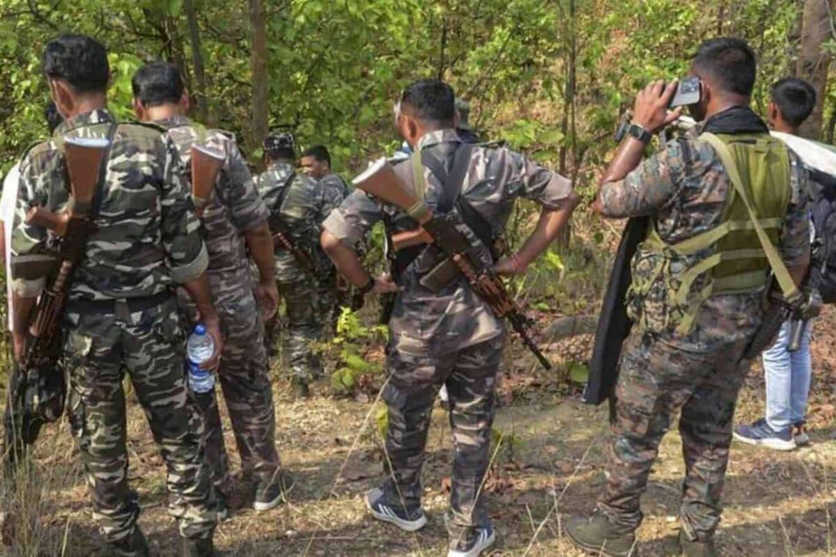 CRPF अधिकारी ने अपने ही साथियों को गोलियों से भूना असम के नागांव में सेना कैंप फायरिंग में दो की मौत