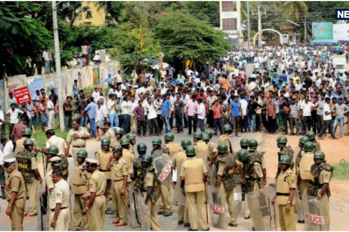 Karnataka Bandh : कावेरी विवाद ने पकड़ा उबाल! तमिलनाडु-कर्नाटक सीमा पर तनाव की आहट अट्टीबेले में नो एंट्री
