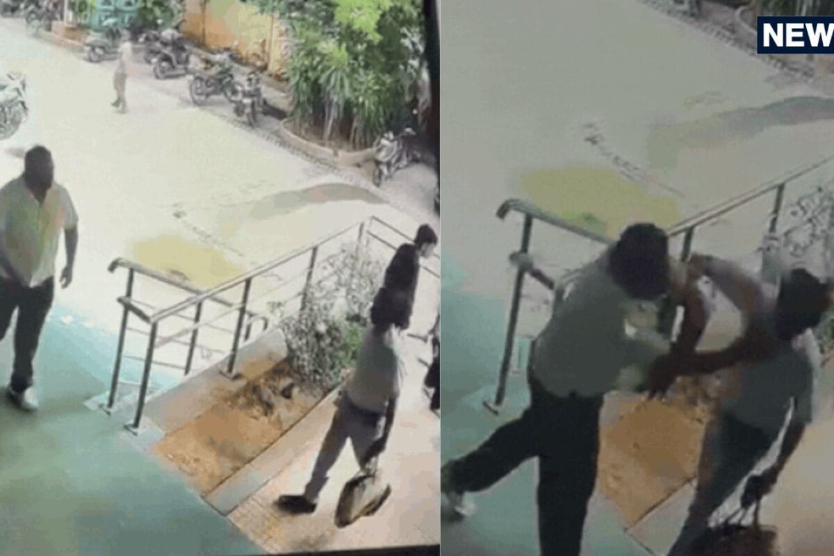 प्रोफेसर को मारा थप्पड़ CCTV में कैद हुई घटना DU ने PhD स्कॉलर को किया सस्पेंड कैंपस में एंट्री भी बैन