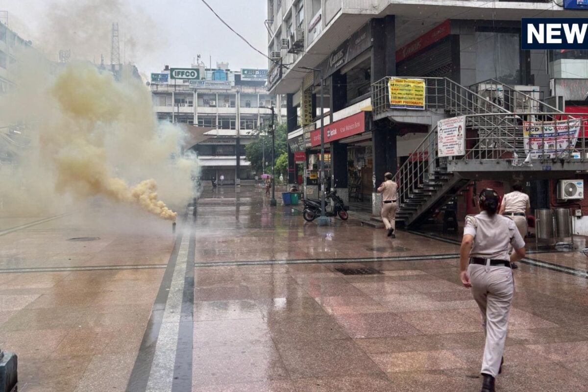 धमाके फायरिंग और बंधक दिल्ली में क्यों रचा गया आतंकी हमले का पूरा सीन देखें 15 अगस्त को लेकर तैयारी
