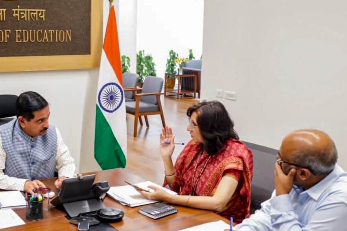 पेपर लीक से हिली NTA की पूरी कमान बदली: IRS और IAS अफसरों की एंट्री 13 सितंबर तक आप भी दें सुझाव