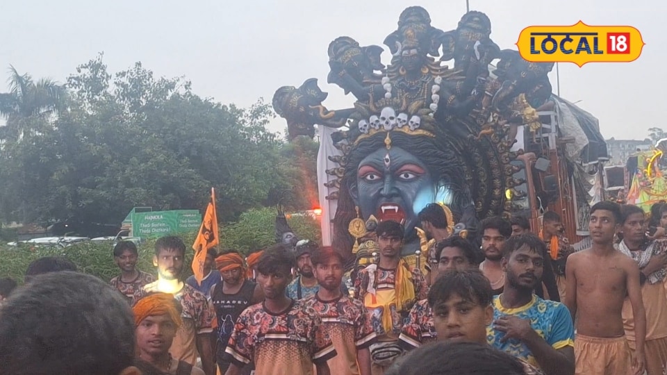 मेरठः हरिद्वार गंगोत्री ऋषिकेश से जल लेकर आ रहे डाक कांवड़िये सीएम योगी करेंगे पुष्प वर्षा दिखी शिव भक्तों की अलग झलक
