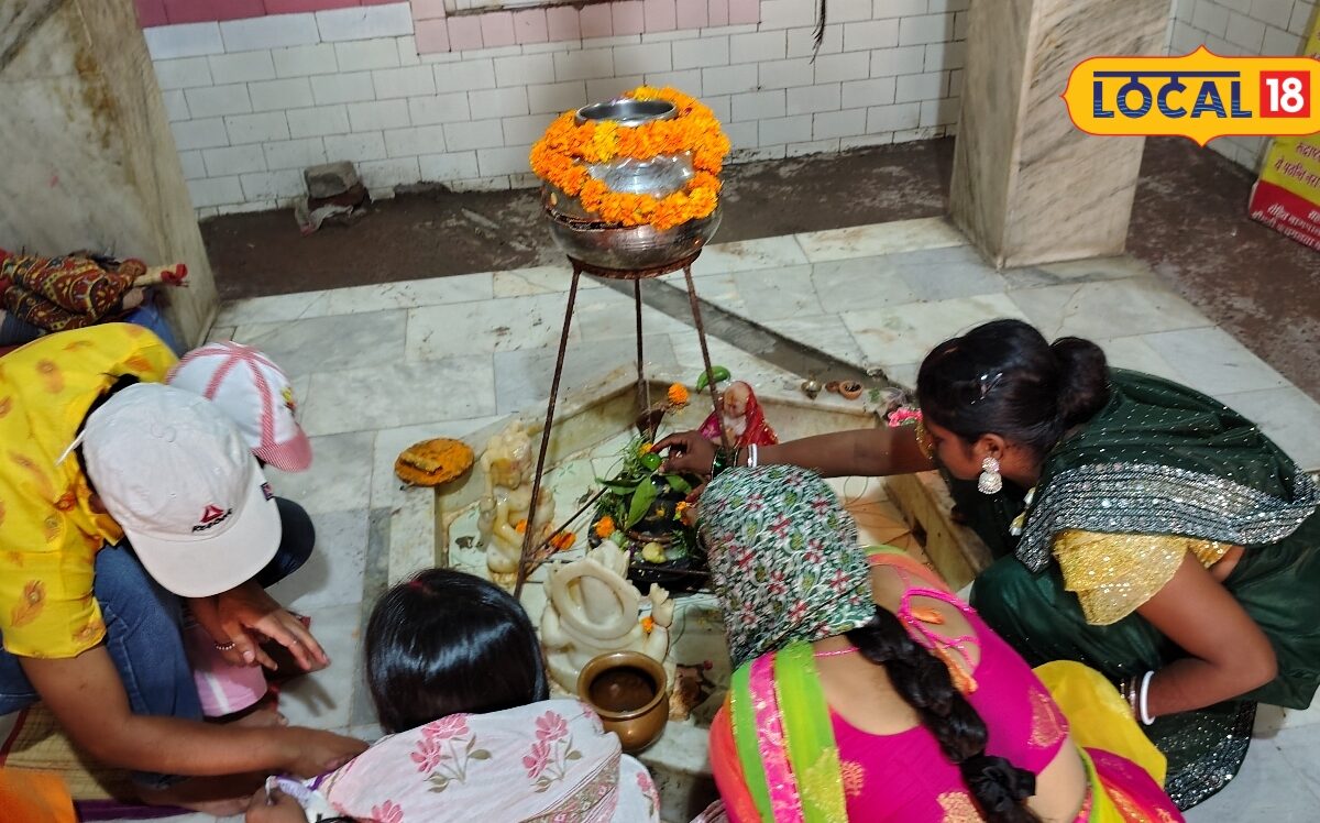 विवाह में हो रही है देरी या फिर है संतान सुख की कामना तो सावन के सोमवार पर करें ये उपायभोलेनाथ की बरसेगी कृपा