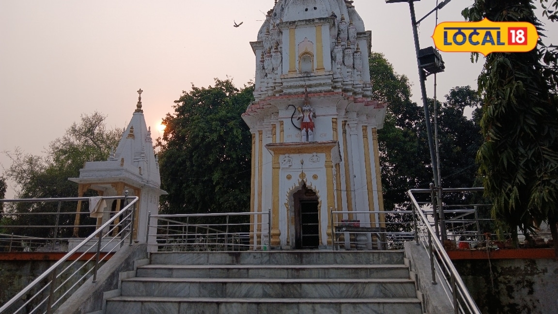 महराजगंज के हरपुर महंत गांव में प्राचीन शिव मंदिर जहां हजारों साल पहले प्रकट हुआ था शिवलिंग सावन में लगती है आस्था की भीड़