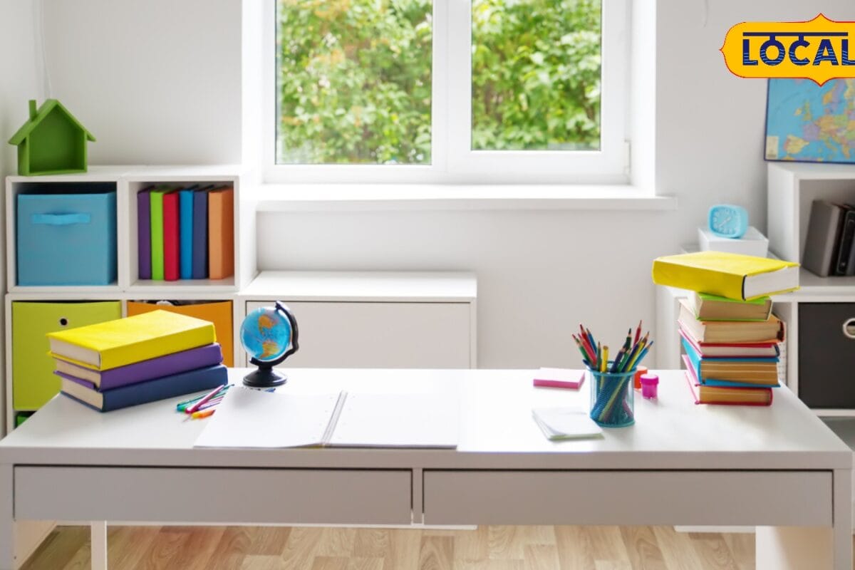 Vastu For Students: स्टडी टेबल पर भूलकर भी न रखें ये चीजें पढ़ाई में फोकस के लिए जानें वास्तु टिप्स