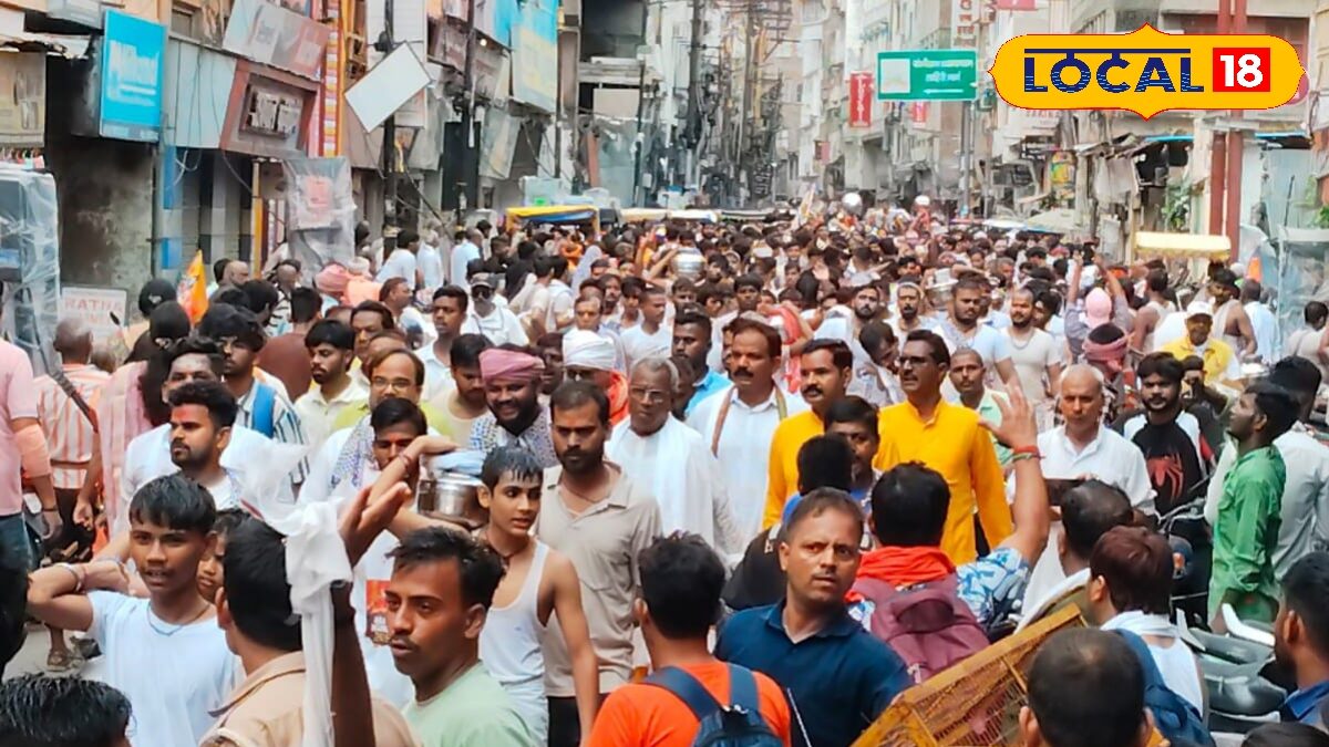 अकाल से शुरू हुई थी काशी की ये परंपरा, तब से हर सावन सोमवार को यादव बंधु करते हैं भोलेनाथ का जलाभिषेक अकाल से शुरू हुई थी काशी की ये परंपरा, तब से हर सावन सोमवार को यादव बंधु करते हैं भोलेनाथ का जलाभिषेक
