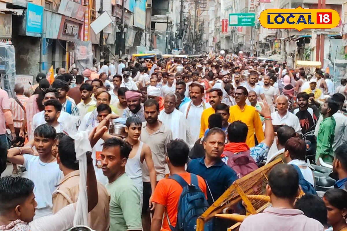 अकाल से शुरू हुई थी काशी की ये परंपरा तब से हर सावन सोमवार को यादव बंधु करते हैं भोलेनाथ का जलाभिषेक