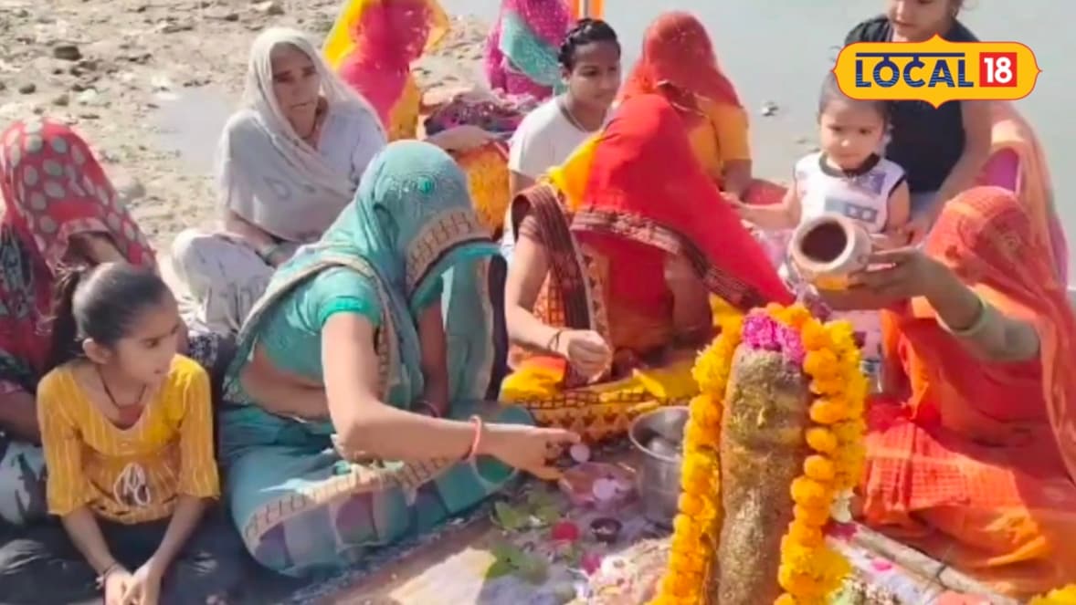 उज्जैन का अनोखा शिवलिंग साल में सिर्फ छह माह होते हैं दर्शन बाढ़ में भी सुरक्षित रहती है मंदिर की घंटी और ध्वज जानें मान्यता