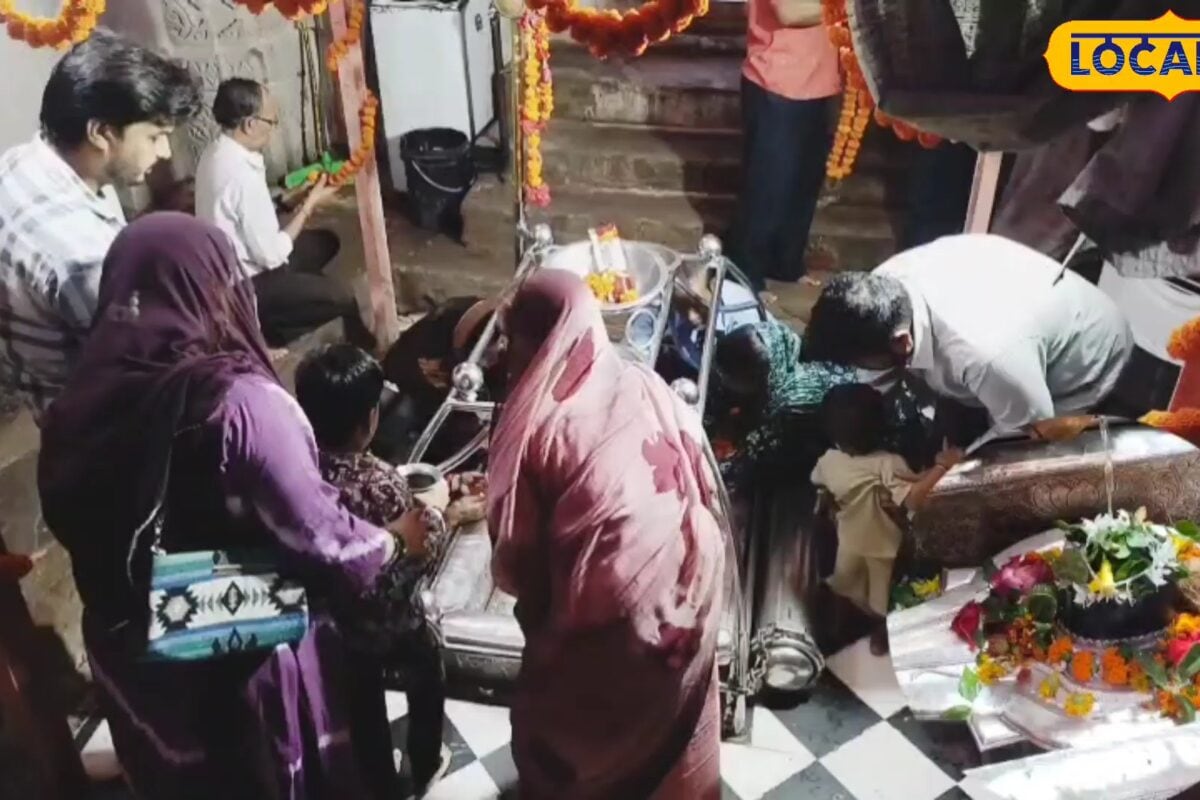 सागर में भूतों के देव का अनोखा मंदिर! सावन में 20 से ज्यादा जड़ी-बूटियों से होता औषधीय अभिषेक