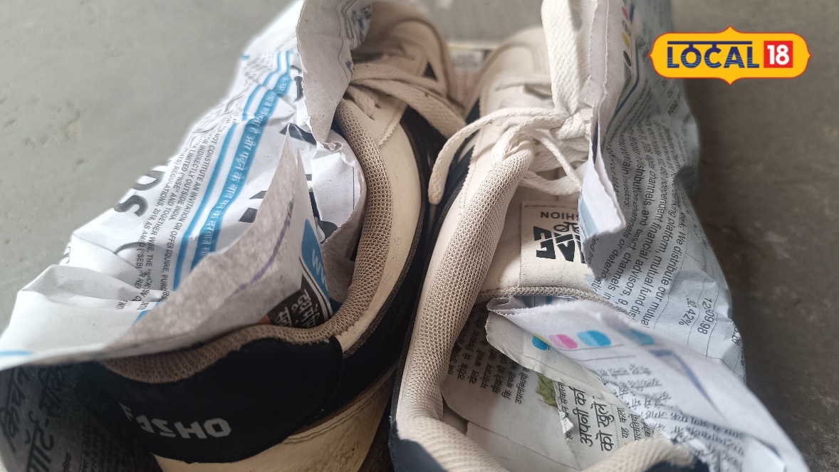 Footwear Smell Tips: बारिश में जूतों से आती है भयंकर बदबू घर की इन आसान चीजों से मिनटों में पाएं छुटकारा