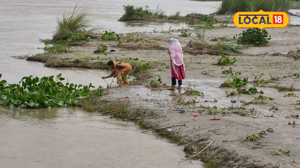 Ground Report: चारों तरफ पानी और बीच में जिंदगी, मऊ के मधुबन में घाघरा के उफान ने बढ़ाई लोगों की मुश्किलें