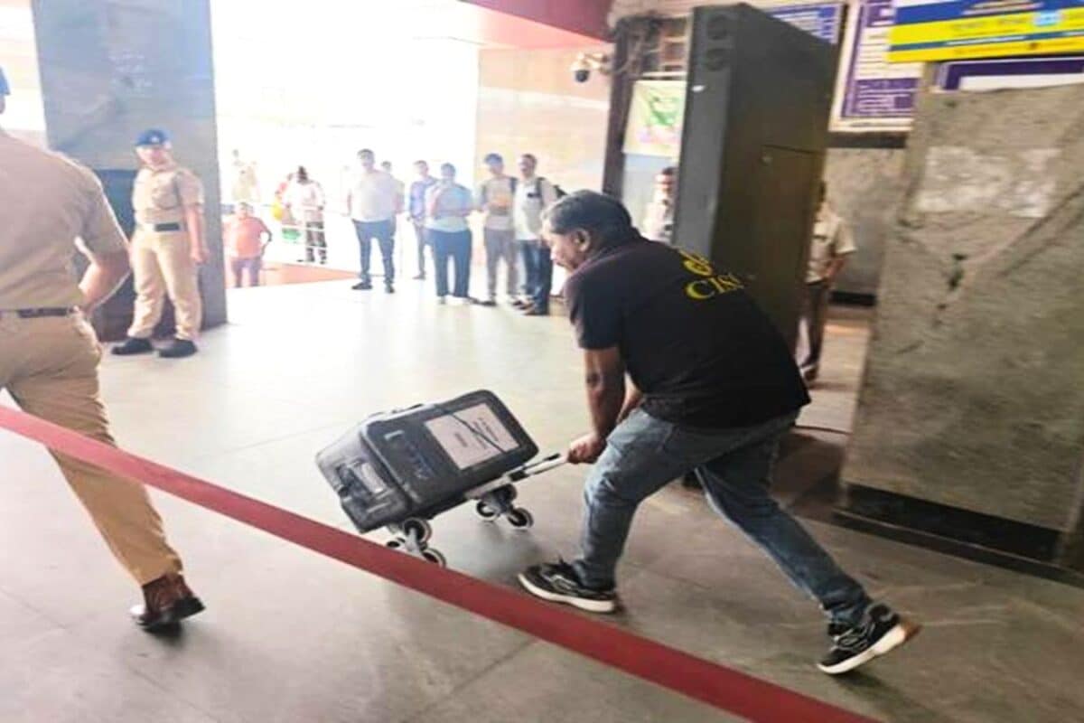 हार्ट लेकर सूरत से अहमदाबाद पहुंची वंदे भारत ट्रेन सफल ट्रांसप्लांट के बाद सभी हैं भारतीय रेलवे से हैरान