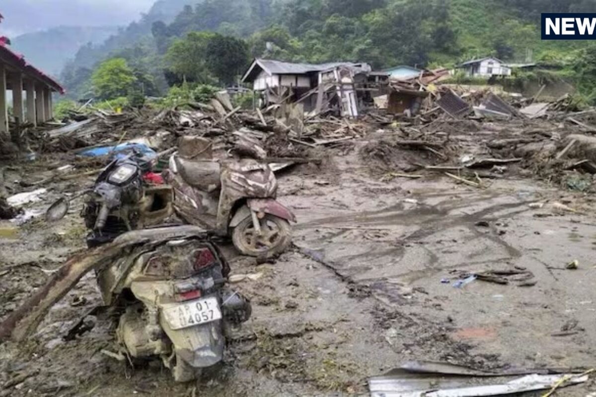 पूर्वोत्तर में आसमान से बरस रही आफत अरुणाचल में 4 लोगों की मौत 5 जवान लापता सिक्किम में खतरों का पहाड़