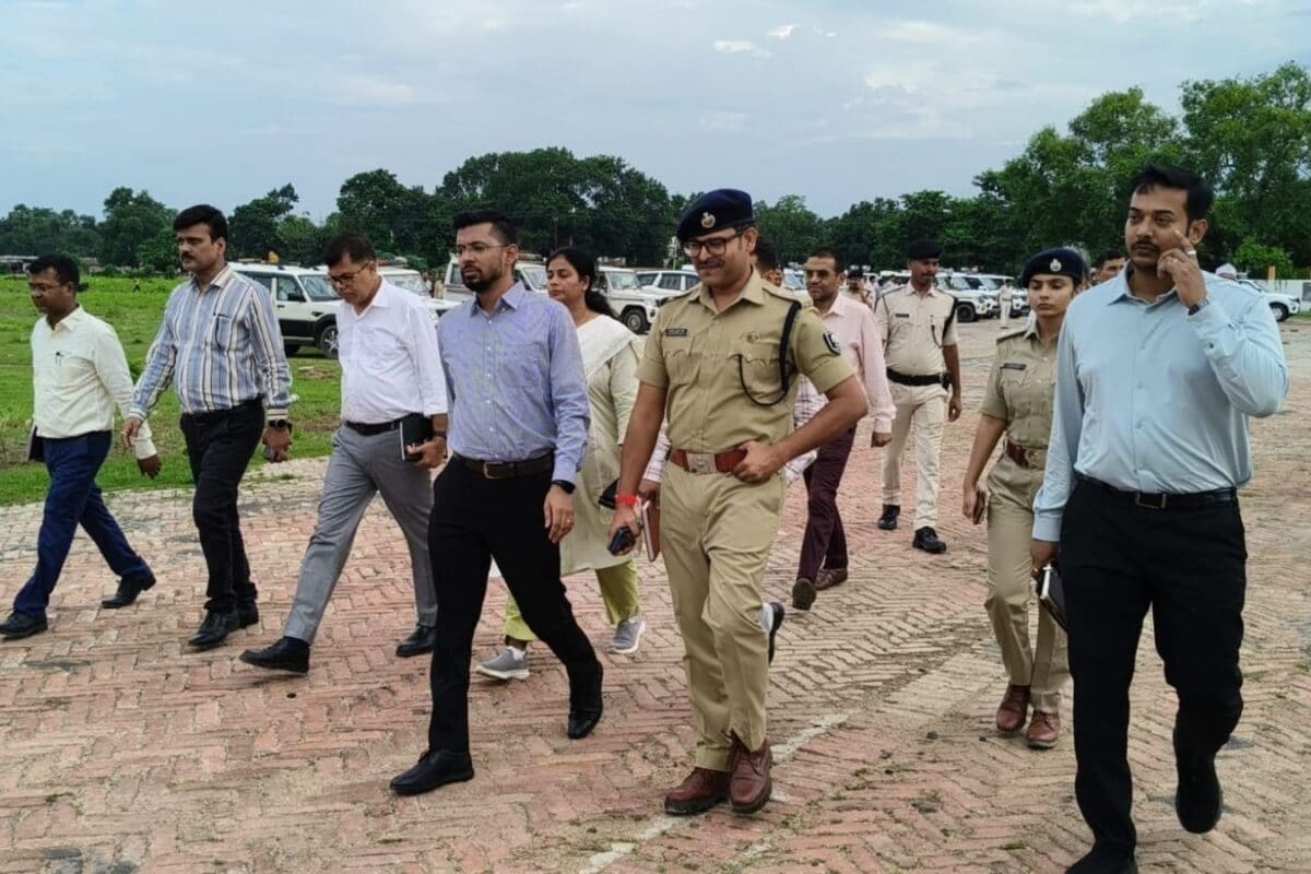 Muzaffarpur Airport: अब खत्म होगा सालों का इंतजार, DM-SP पहुंचे; मुजफ्फरपुर एयरपोर्ट पर बड़ा अपडेट