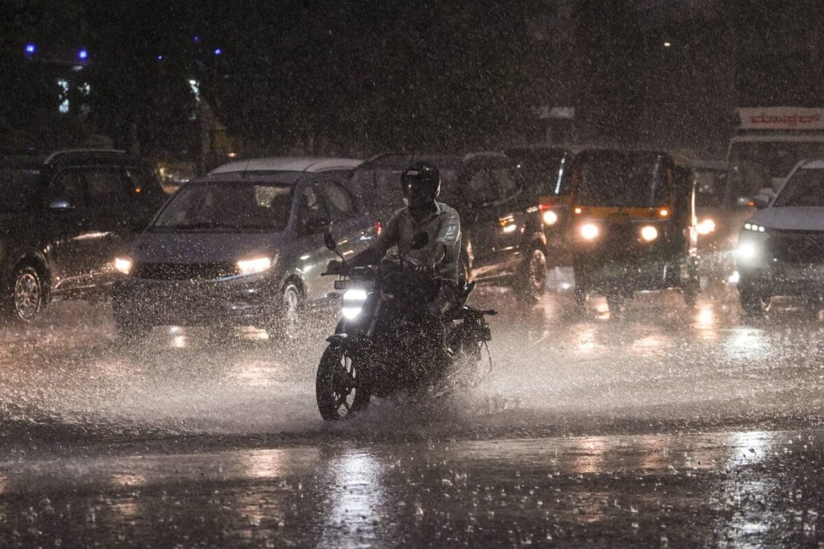 रेड फोर्ट से पहाड़ों तक 15 अगस्त को कहां बारिश और किन राज्‍यों में खिलेगी धूप IMD की 20 शहरों पर भविष्यवाणी