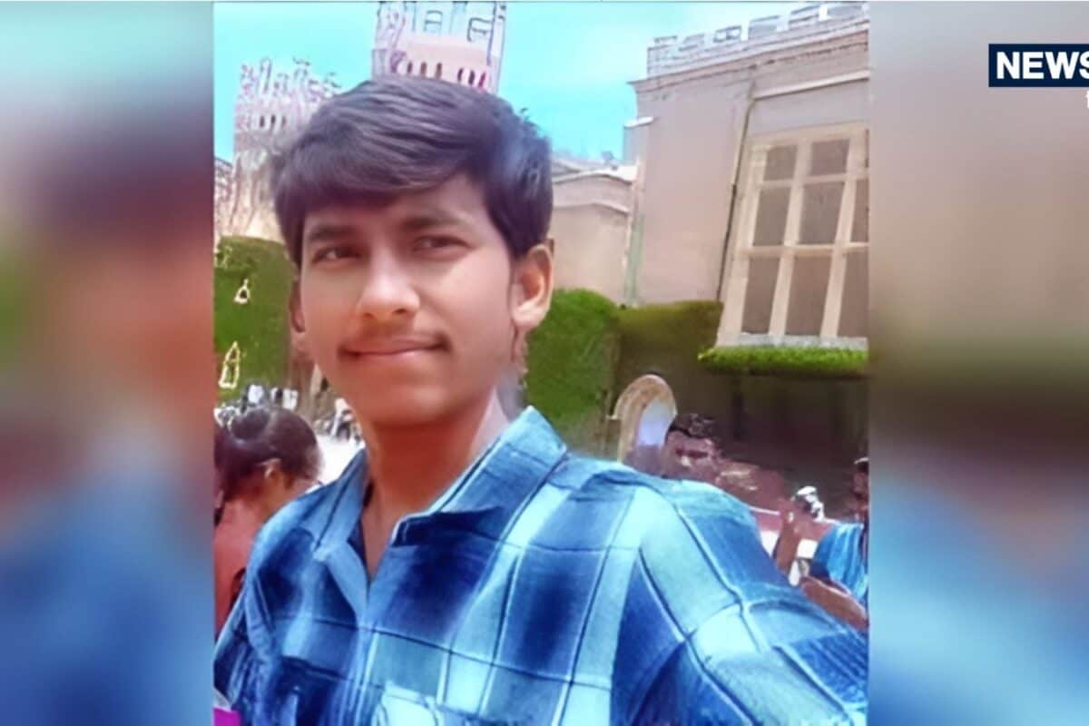 माता-पिता दिहाड़ी मजदूर सरकारी स्कूल से पढ़े बेटे श्रीकांत ने जेईई में कर दिया कमाल
