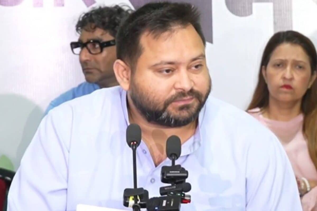 डेहरी EO हत्याकांड पर तेजस्वी यादव का सम्राट सरकार पर बड़ा हमला, बोले- विधायक को बचाया जा रहा, पुलिस की जांच पर उठाए सवाल