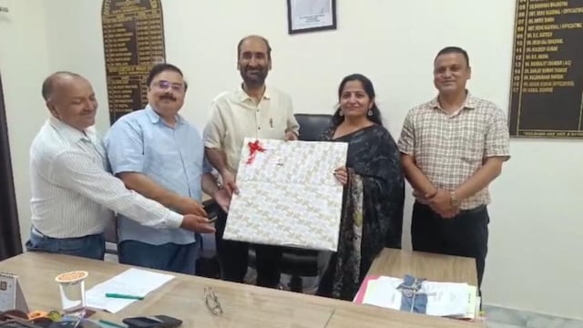 कौन हैं मंजरी? हिमाचल की इकलौती टीचर जिन्हें मिला राष्ट्रीय शिक्षक पुरस्कार