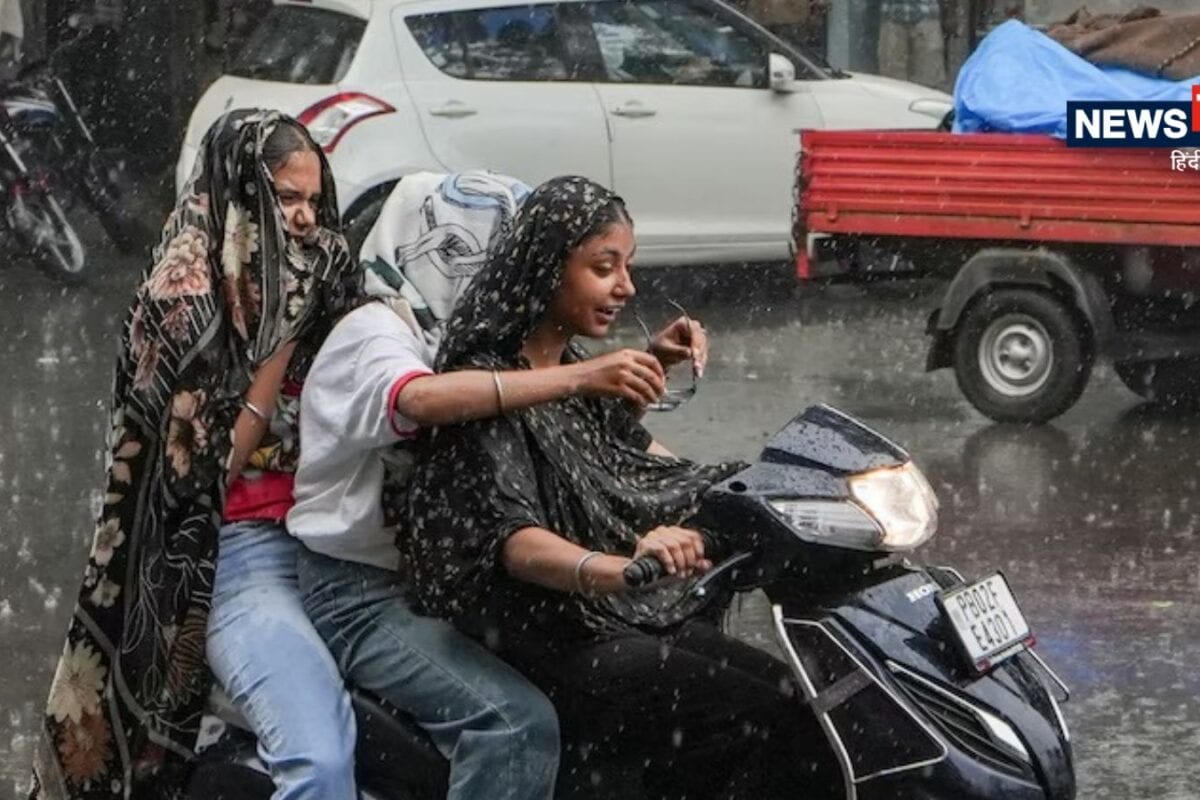 Aaj Ka Mausam: दिल्ली-UP से बिहार तक बारिश का तांडव 16 राज्यों का फिर बिगड़ेगा मौसम IMD का अलर्ट