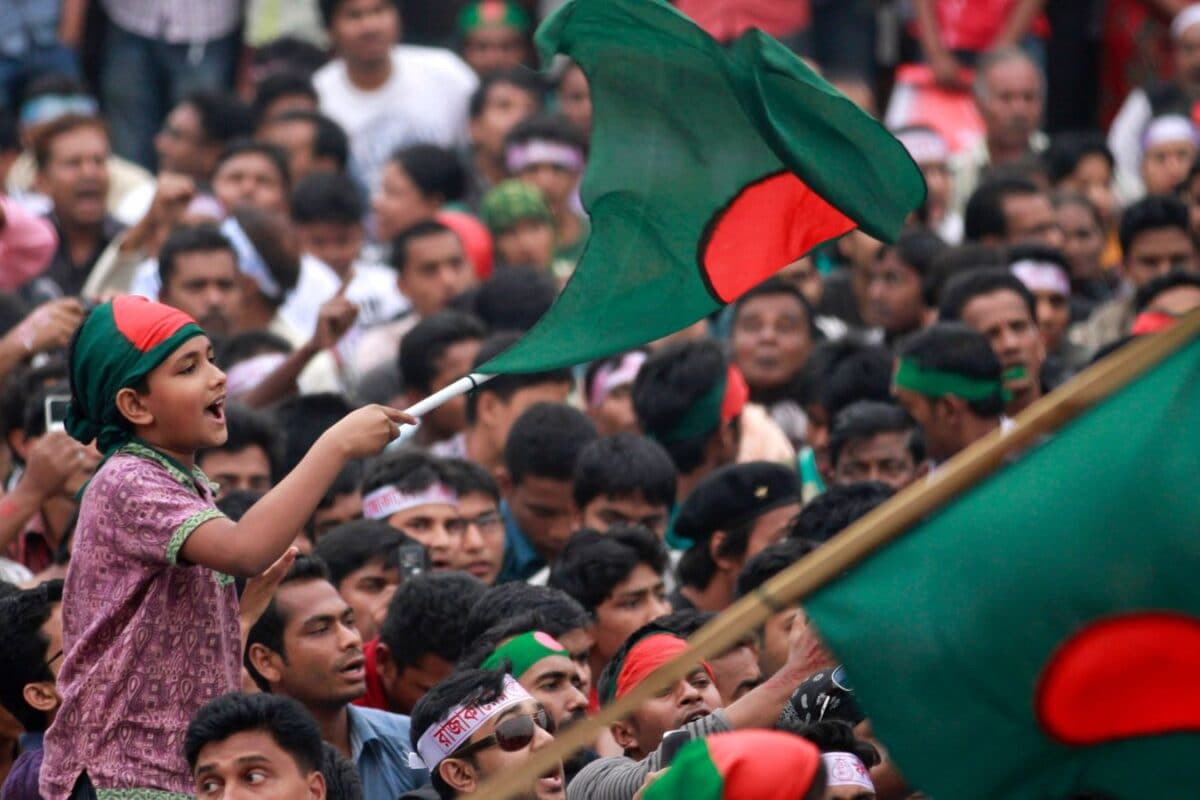 Explainer : चीन और न पाकिस्तान कोई नहीं आया बांग्लादेश के काम भारत के साथ कारोबार सामान्य हुए तो किसे होगा फायदा