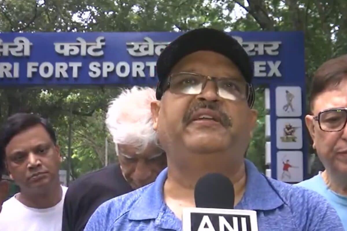 दिल्ली का वो स्पोर्ट्स कॉम्प्लेक्स जहां बैडमिंटन खेलते-खेलते मर रहे हैं लोग 20 दिन में हो गए 2 बड़े हादसे